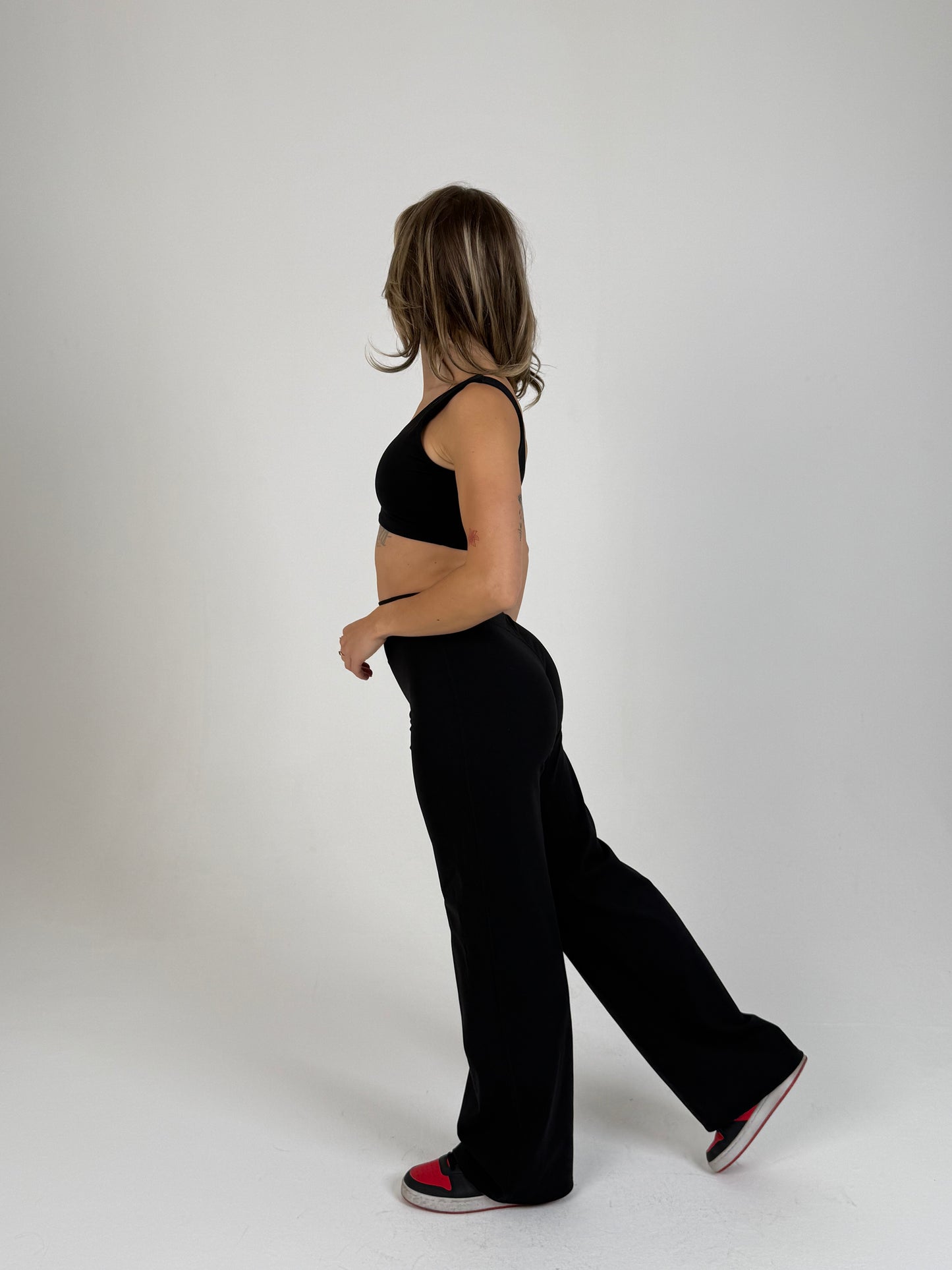 Kova Straight-Leggings Set: With Free Headbands & Socks