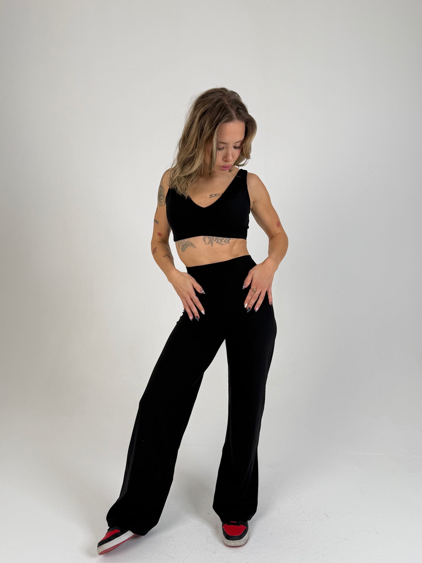 Kova Straight-Leggings Set: With Free Headbands & Socks